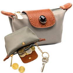 Jasnoszare etui na klucze z poliestru i skóry ekologicznej zamykane zatrzaskiem i suwakiem - Peterson