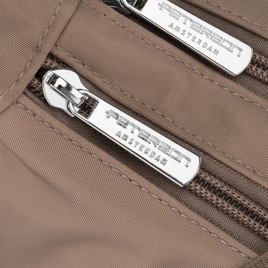 Ciemnobeżowa torebka damska z poliestru zamykana suwakiem - Peterson