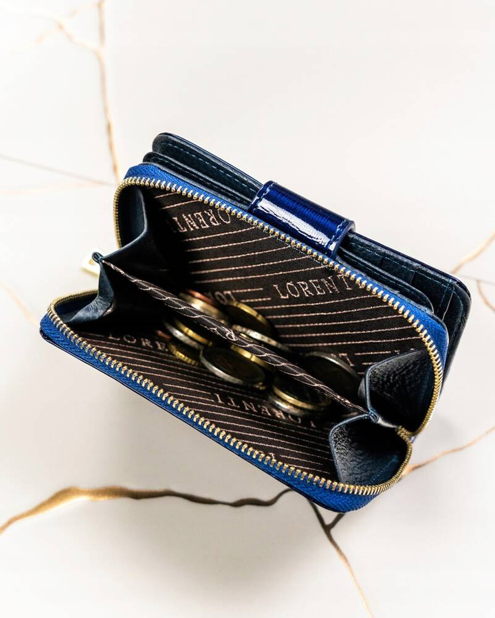 Skórzany portfel damski w orientacji pionowej zamykany na zatrzask - Lorenti