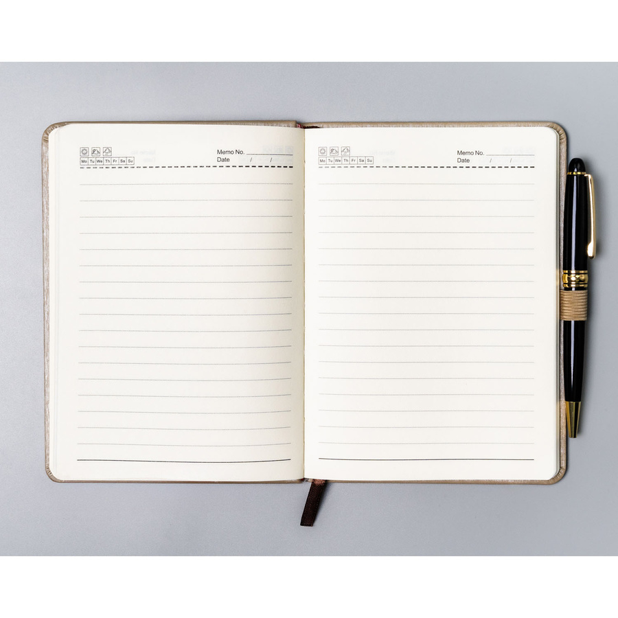 Beżowy notes w formacie B6 zadrukowany w linie, wyposażony w gumkę zamykającą - Peterson