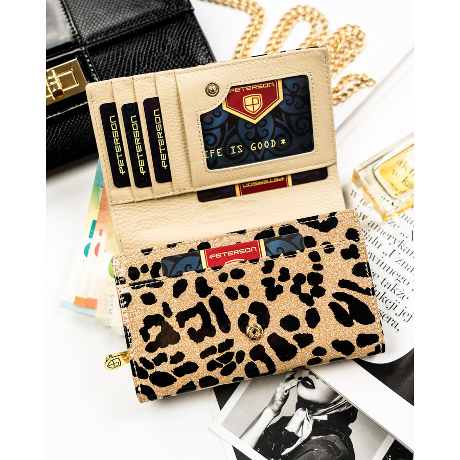 Portfel damski ze skóry ekologicznej i naturalnej w złotym kolorze z kieszenią zewnętrzną - Peterson