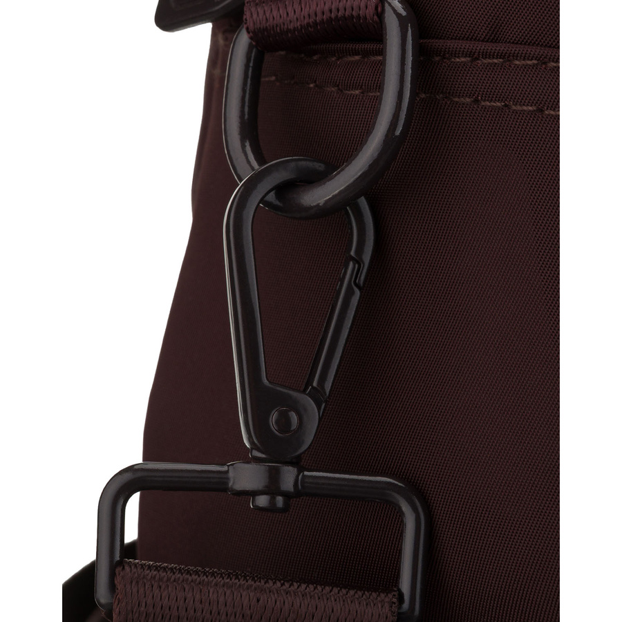 Czarna, miejska torebka damska z poliestru, jednokomorowa - Peterson