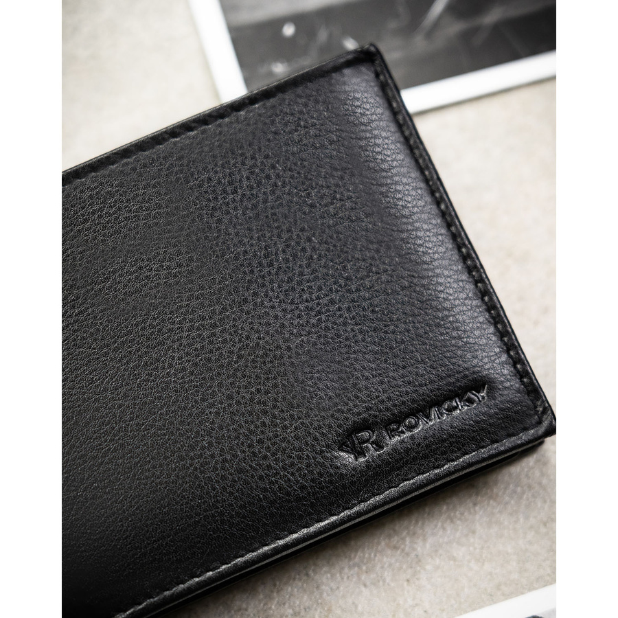 Duży, czarny portfel męski ze skóry naturalnej wyposażony w system RFID - Rovicky