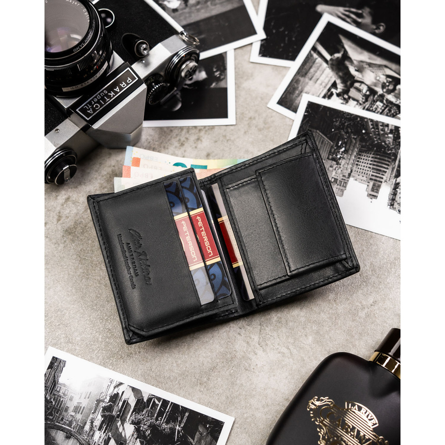 Pionowy, czarny portfel męski ze skóry naturalnej wyposażony w system RFID - Peterson