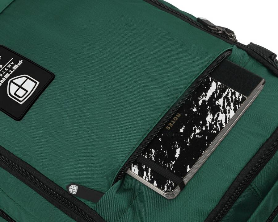 Pojemny, podróżny plecak kabinowy z portem USB - Peterson