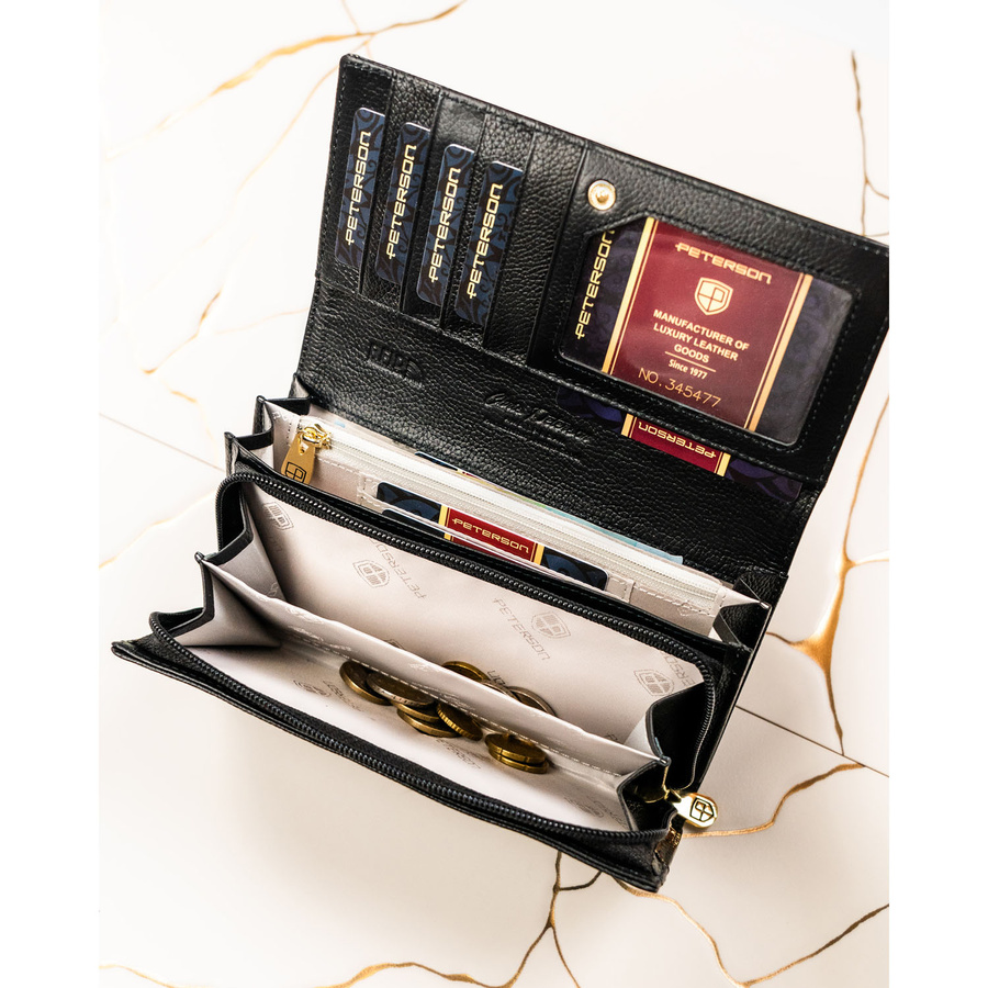 Portfel damski ze skóry naturalnej w czarnym kolorze, wyposażony w system RFID - Peterson