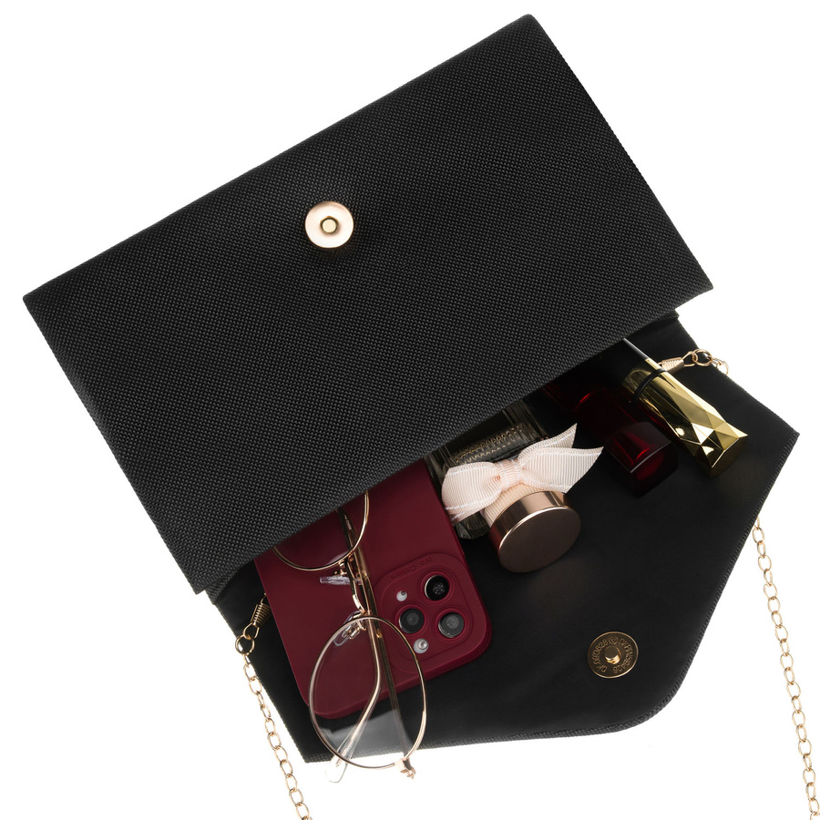 Czarna, brokatowa kopertówka damska wykonana z tkaniny syntetycznej - Rovicky