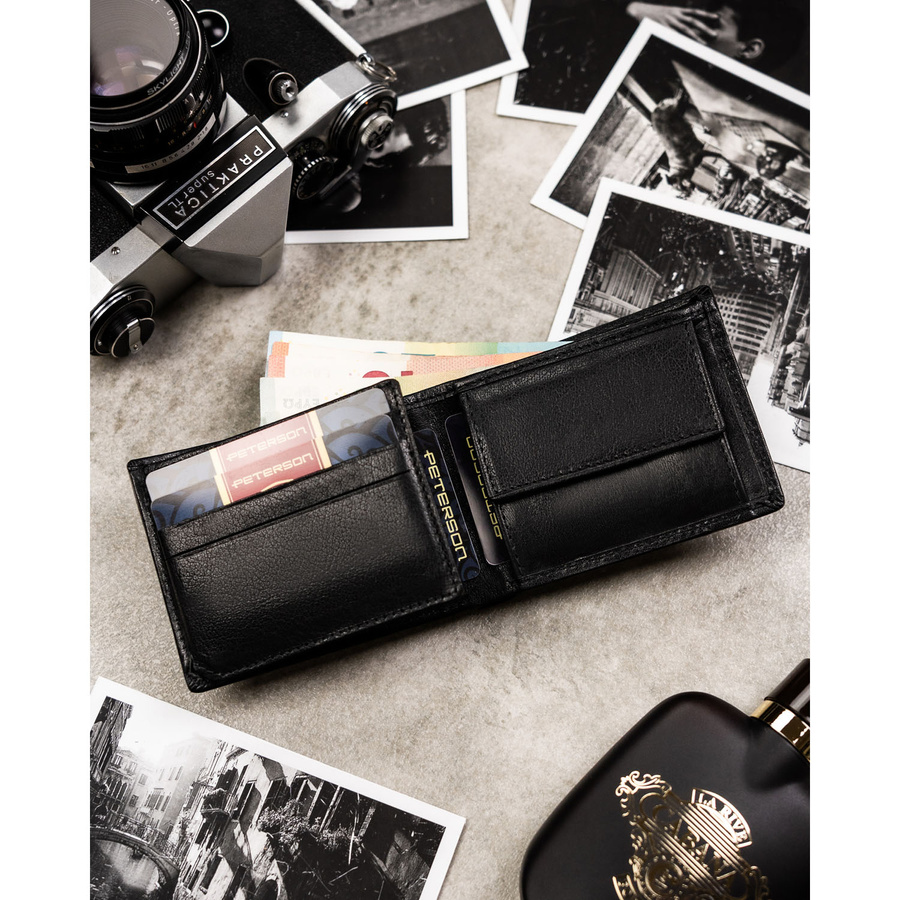 Czarny portfel męski ze skóry naturalnej wyposażony w system RFID - Peterson