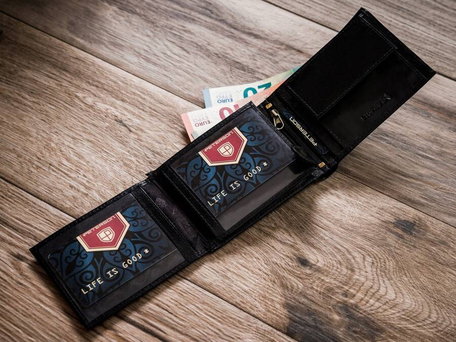 Leather wallet RFID PETERSON PTN 304.01 2-1-1