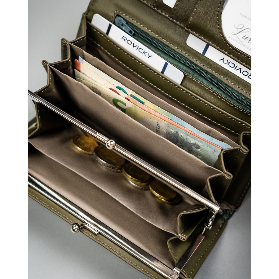 Zielony, poziomy portfel damski ze skóry ekologicznej zamykany zatrzaskiem - 4U Cavaldi