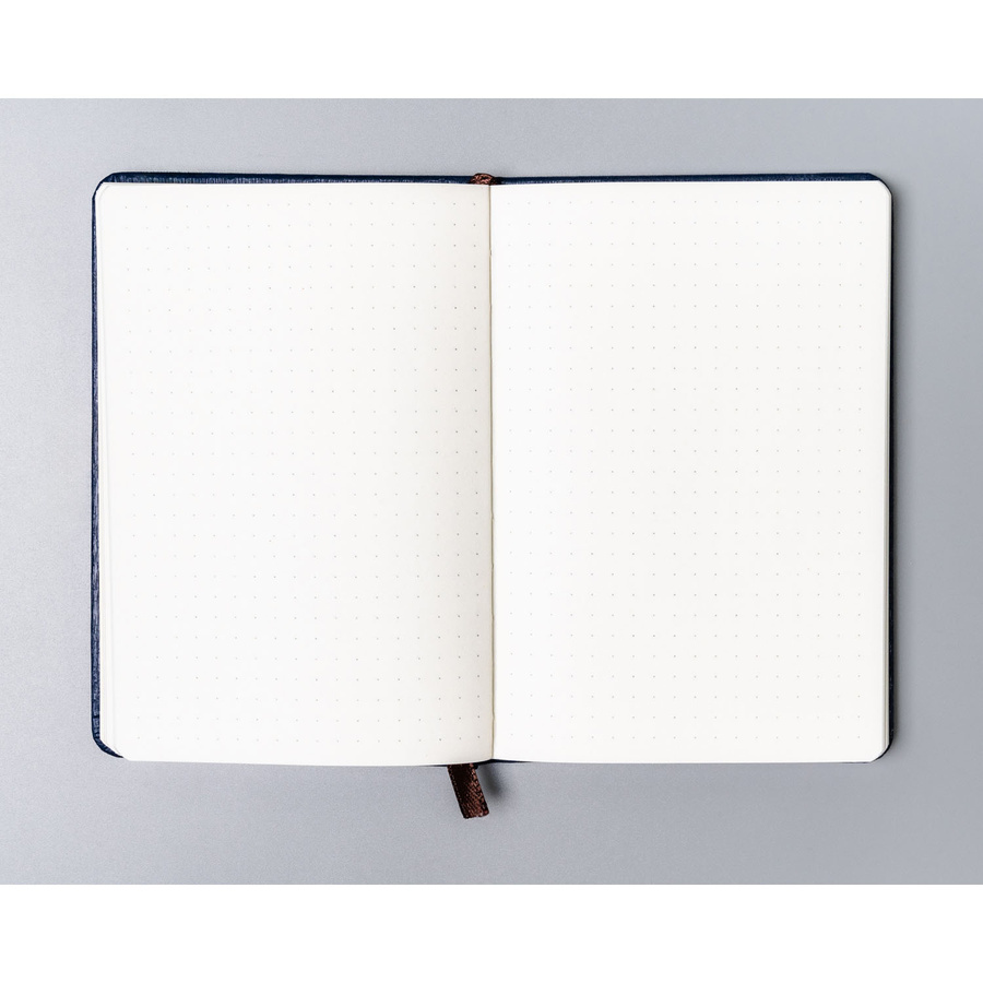 Notes w formacie A6 w granatowym kolorze zadrukowany w kropki - Peterson