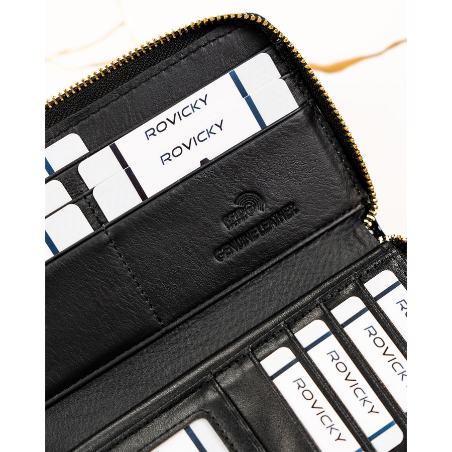 Czarny portfel-piórnik damski z lakierowanej skóry naturalnej wyposażony w system RFID  - Rovicky
