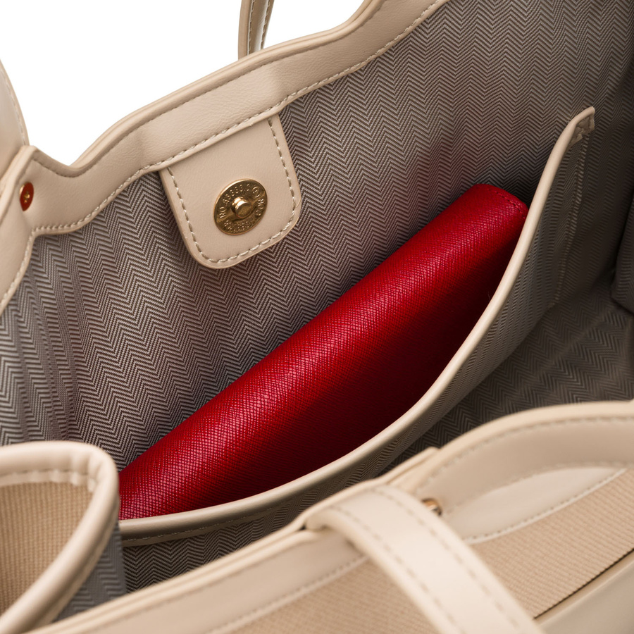 Klasyczna, beżowa torebka damska zamykana klipsem magnetycznym - Peterson