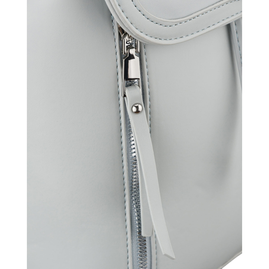 Pojemny plecak damski ze skóry ekologicznej w szarym kolorze wyposażony w nóżki ochronne - Rovicky