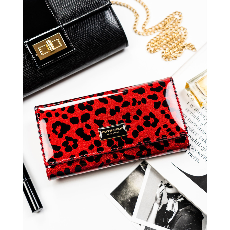 Czerwony, duzy portfel damski ze skóry ekologicznej i naturalnej w cętki, zamykany zatrzaskiem - Peterson