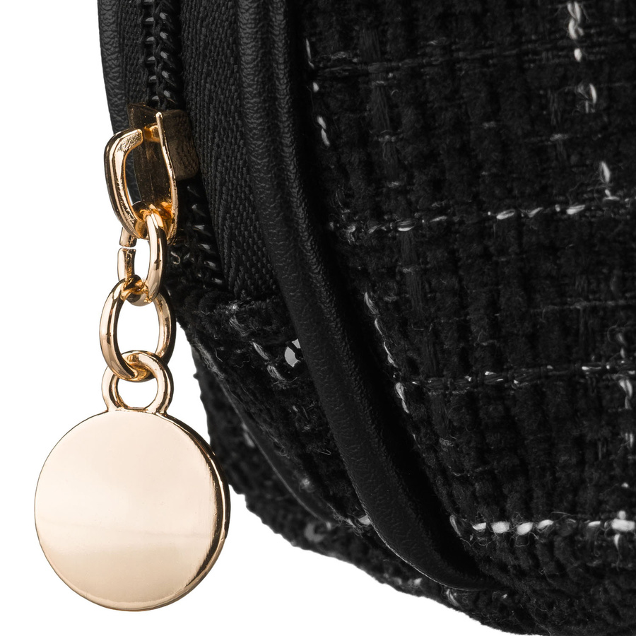 Czarna kosmetyczka damska w kratę wykonana z materiału syntetycznego, jednokomorowa - Rovicky