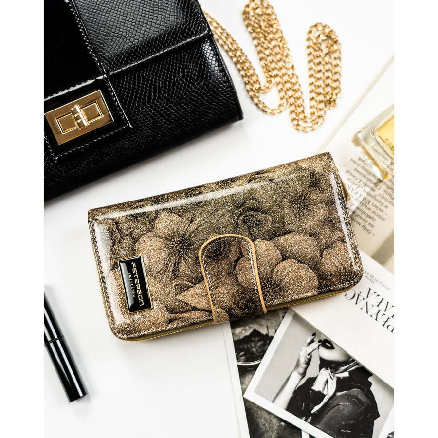 Złoty, lakierowany, duży portfel damski z kwiatowym wzorem Peterson