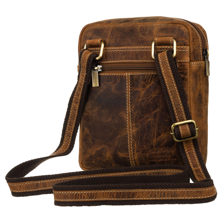Mała listonoszka męska w brązowym kolorze wykonana ze skóry naturalnej - Peterson