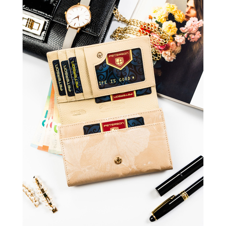 Duży portfel damski ze skóry naturalnej i ekologicznej w beżowym kolorze z zewnętrzną kieszenią - Peterson