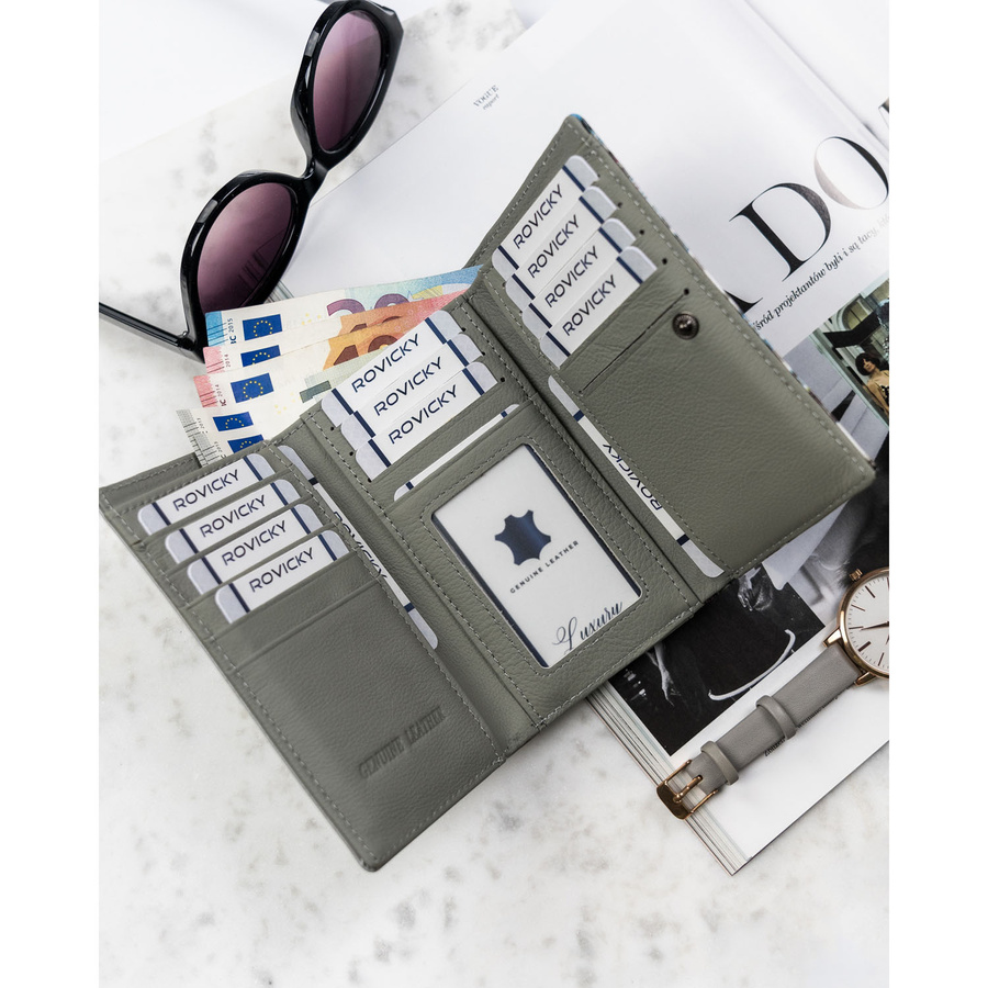 Portfel damski w kwiaty zamykany biglem i zatrzaskiem - 4U Cavaldi