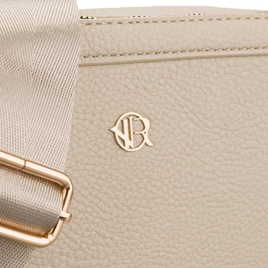 Miejska torebka damska na ramię w beżowym kolorze wykonana ze skóry ekologicznej - Rovicky