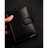 Duży, pionowy portfel męski ze skóry naturalnej w czarnym kolorze zamykany na zatrzask - Ronaldo