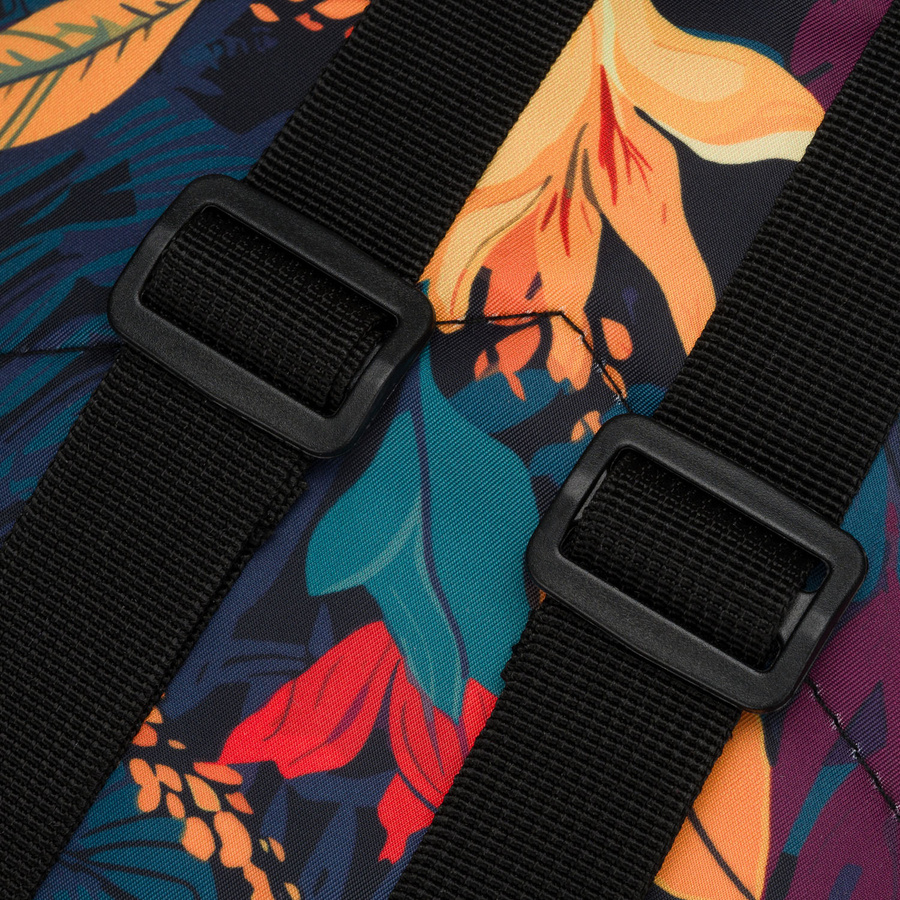 Miejski plecak damski zawieszony na regulowanych szelkach, ozdobiony kwiatowym wzorem - Rovicky